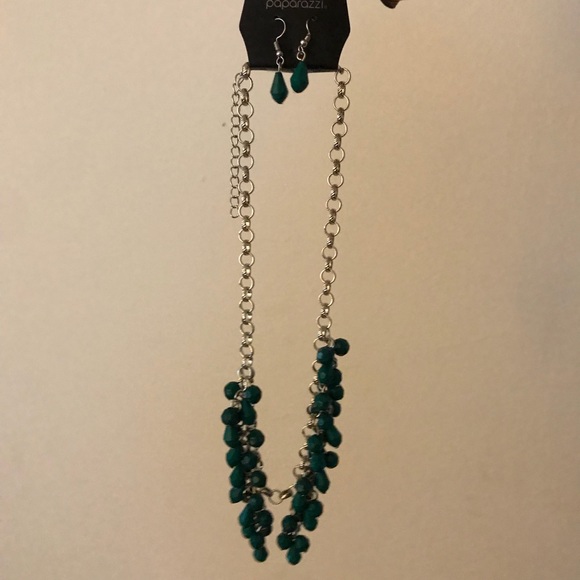 4 piece matching jewelry set - Picture 4 of 5